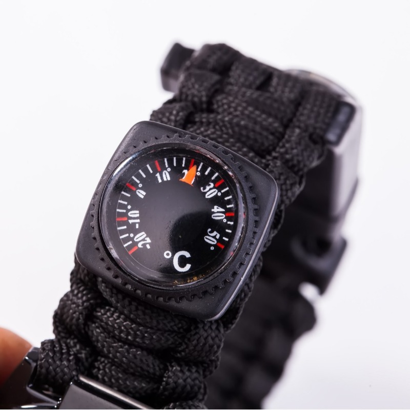 متعددة الوظائف في الهواء الطلق - مراجعة Outdoor Adventure Watches وسعره